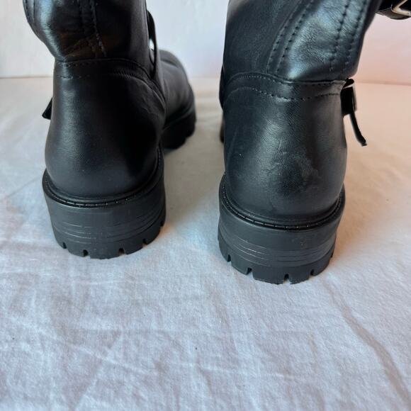 Steve Madden Women's Gleeson Leather Moto Pull On Boot 7 Black Buckles Edgy - Picture 7 of 13